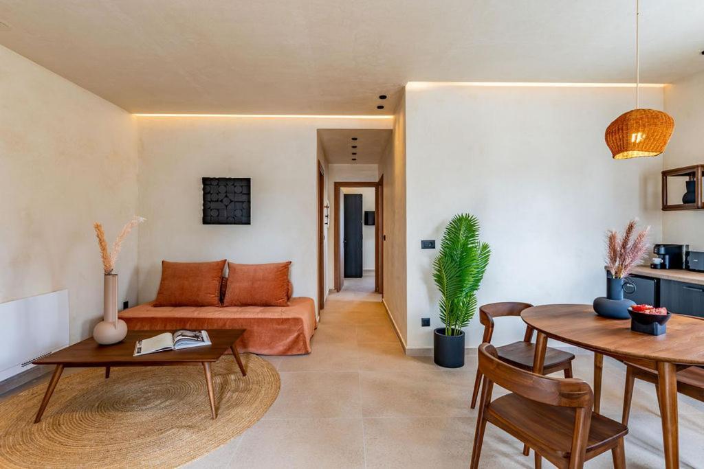 Peranosa The Residency Aparthotel Agios Georgios  Exterior photo