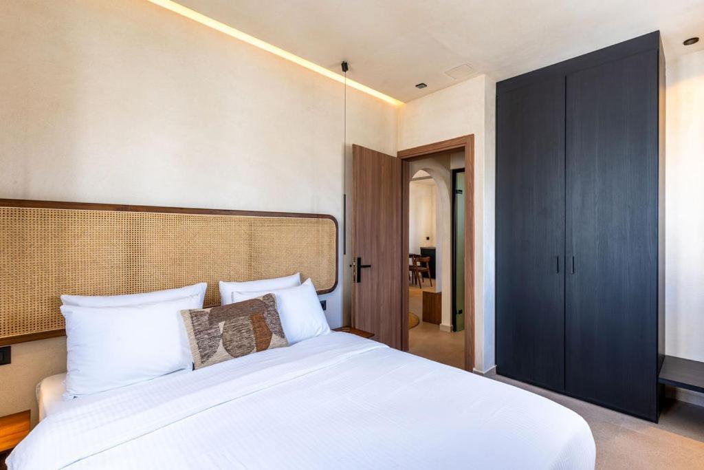 Peranosa The Residency Aparthotel Agios Georgios  Exterior photo